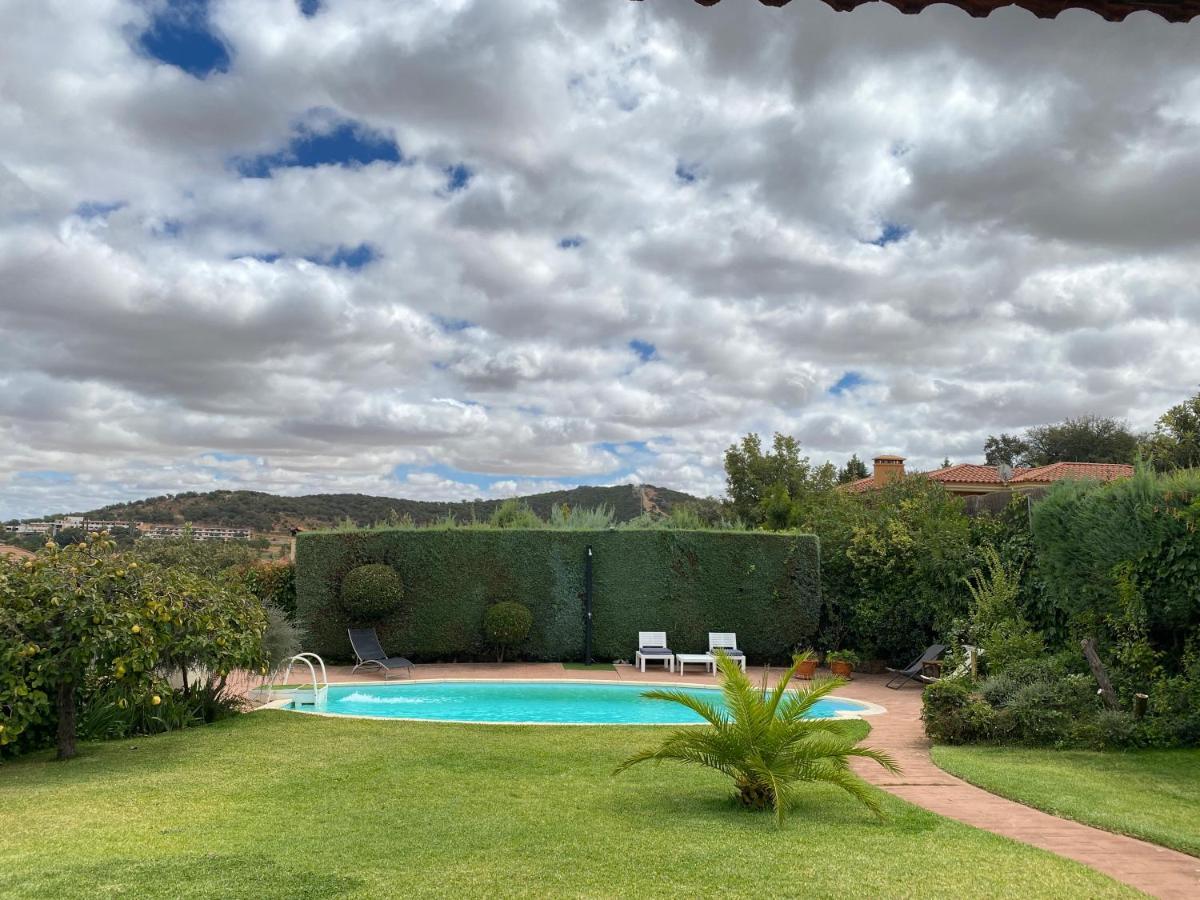 Гостьовий будинок Jardin De La Yedra Касерес Екстер'єр фото